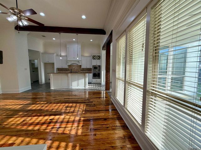 12084 Rotterdam Ave, Geismar, LA 70734