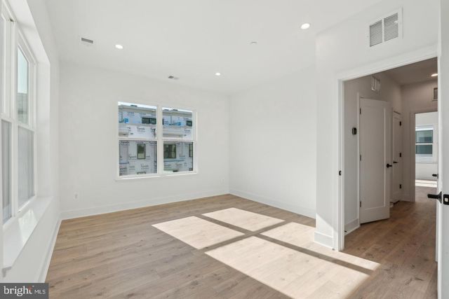 2106 TYSONS RIDGELINE RD, Falls Church, VA 22043