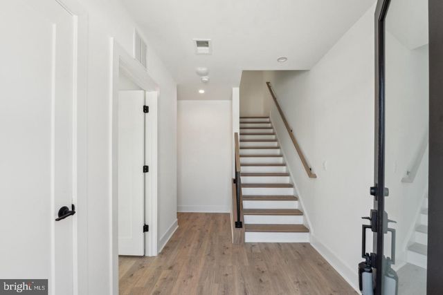 2106 TYSONS RIDGELINE RD, Falls Church, VA 22043