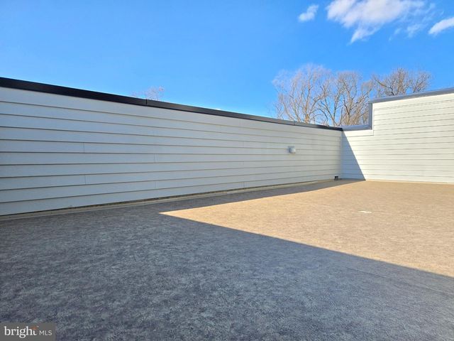 2106 TYSONS RIDGELINE RD, Falls Church, VA 22043
