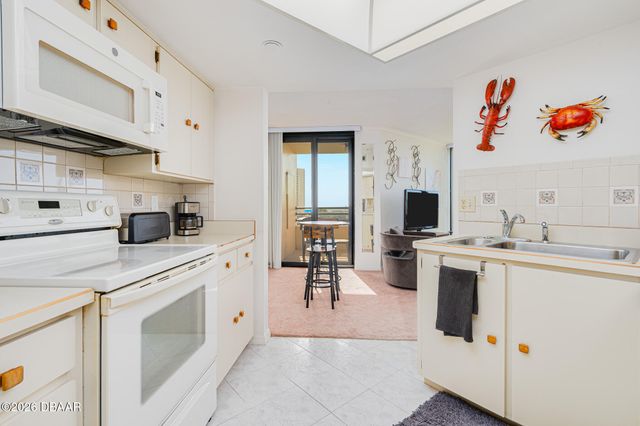 1 Oceans West Blvd Apt 6B6, Daytona Beach, FL 32118