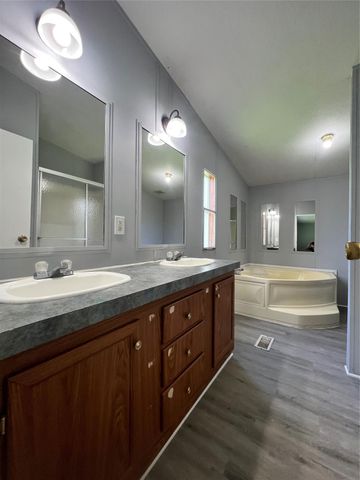 16197 Western Echo Road, Conroe, TX 77302