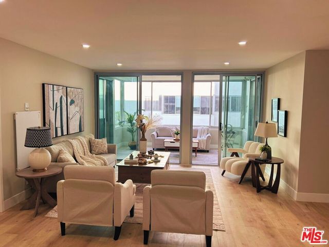 8701 Delgany Avenue 105, Playa Del Rey, CA 90293