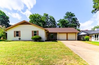 1106 Coronet Street, Irving, TX 75062