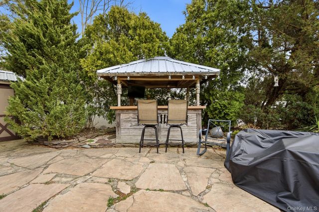13 Laurel Lane, Shirley, NY 11967