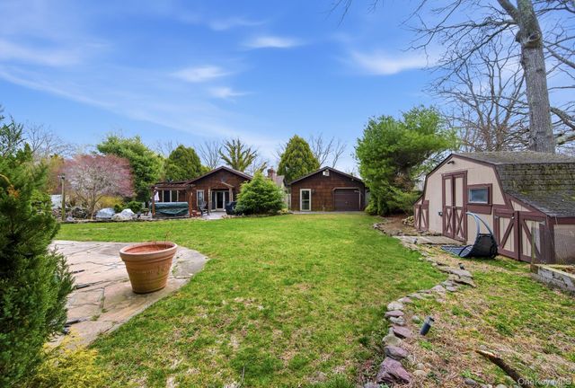 13 Laurel Lane, Shirley, NY 11967