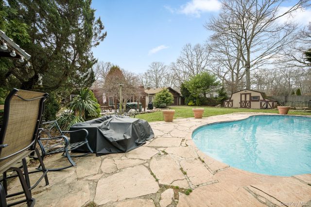13 Laurel Lane, Shirley, NY 11967