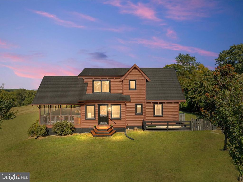 16 RIVER BOAT DR, Front Royal, VA 22630