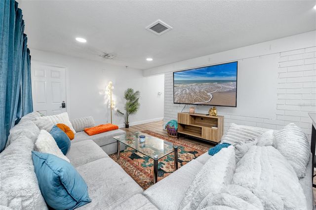 3527 1ST AVENUE S, St Petersburg, FL 33711