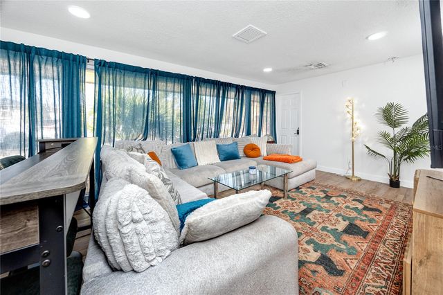 3527 1ST AVENUE S, St Petersburg, FL 33711