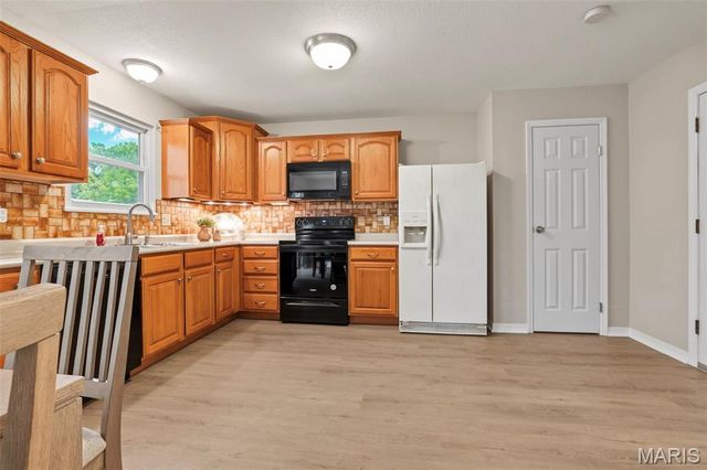 6501 Suson Oaks Drive, St Louis, MO 63128