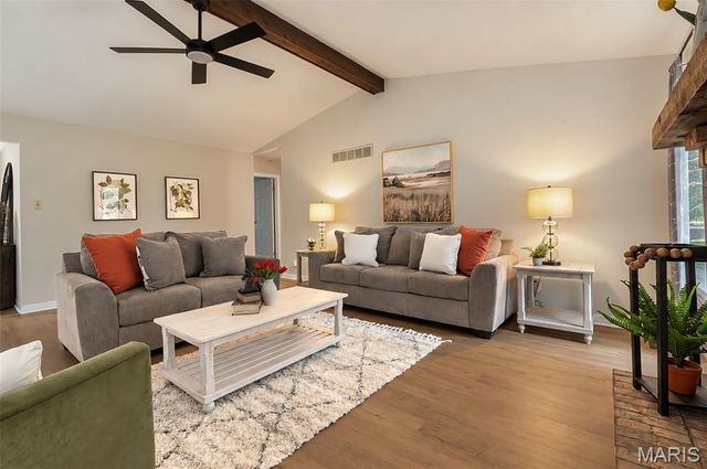 6501 Suson Oaks Drive, St Louis, MO 63128