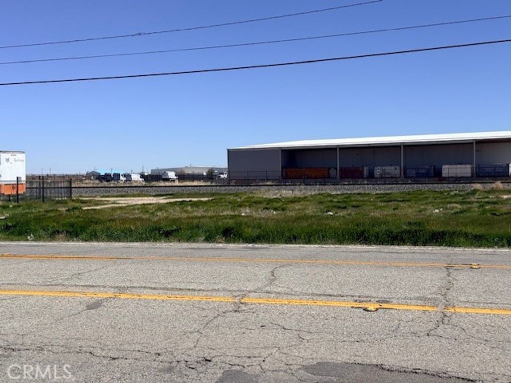 Image 2 of property listing at 0 Sierra, Lancaster, CA 93535