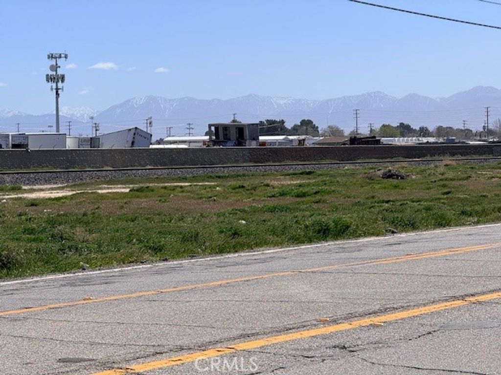 Image 3 of property listing at 0 Sierra, Lancaster, CA 93535