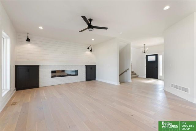 5717 N 198th Street, Elkhorn, NE 68022