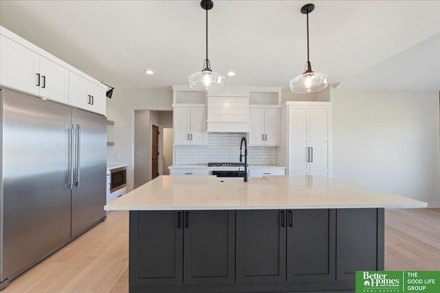 5717 N 198th Street, Elkhorn, NE 68022