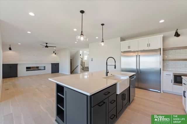 5717 N 198th Street, Elkhorn, NE 68022