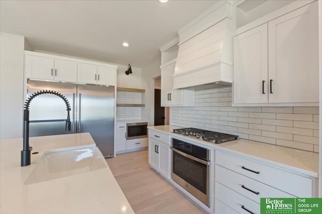 5717 N 198th Street, Elkhorn, NE 68022