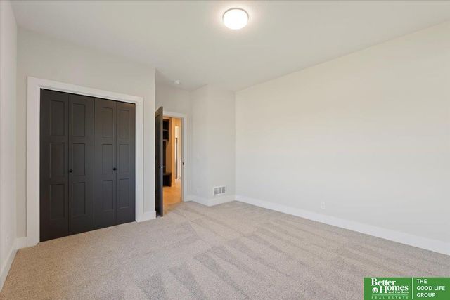 5717 N 198th Street, Elkhorn, NE 68022