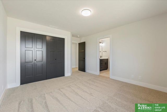 5717 N 198th Street, Elkhorn, NE 68022