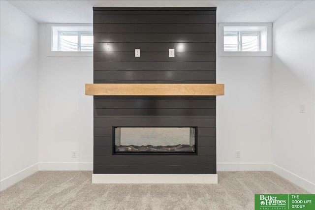 5717 N 198th Street, Elkhorn, NE 68022