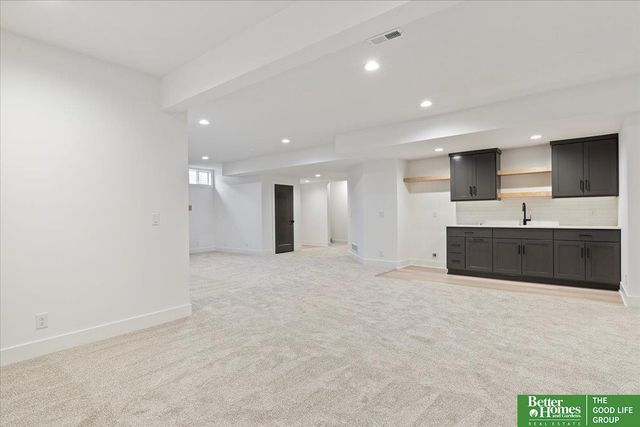 5717 N 198th Street, Elkhorn, NE 68022