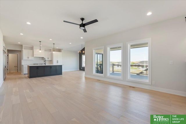 5717 N 198th Street, Elkhorn, NE 68022