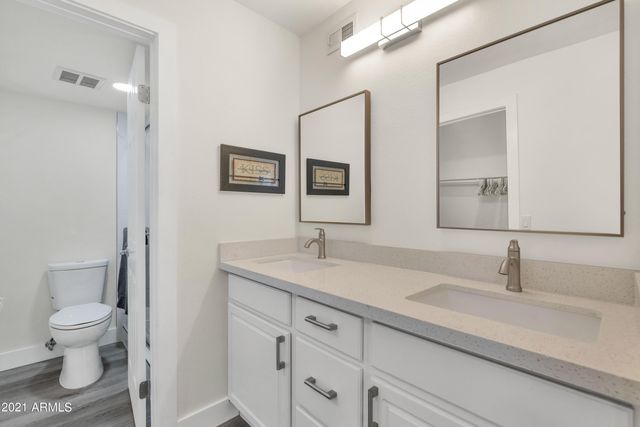5221 N 24TH Street 106, Phoenix, AZ 85016