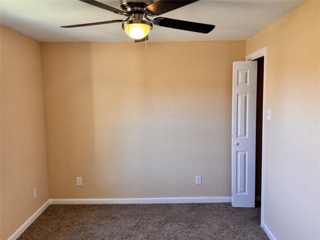 2820 Moore Avenue, Bay City, TX 77414