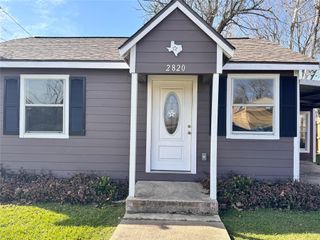2820 Moore Avenue, Bay City, TX 77414