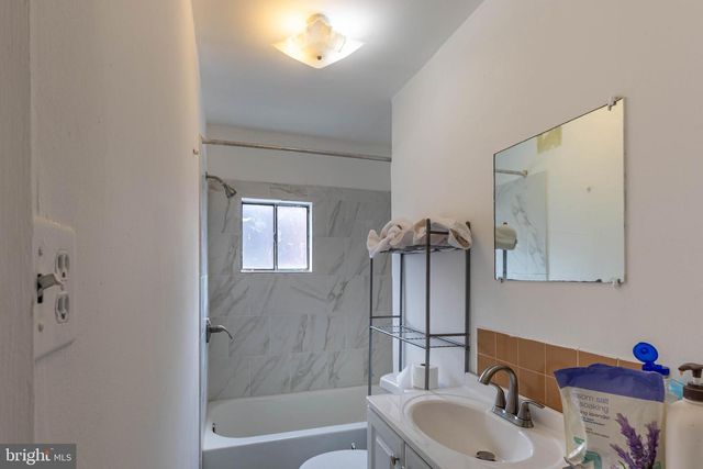 1402 S 2ND ST, Philadelphia, PA 19147