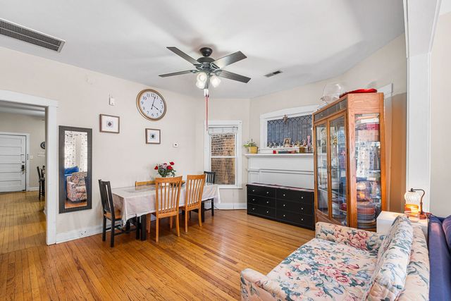 4535 N Spaulding Avenue, Chicago, IL 60625
