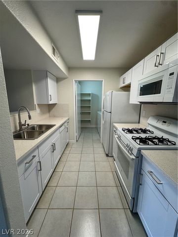 7885 West Flamingo Road 2059, Las Vegas, NV 89147