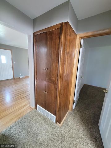 504 S Rum River Drive, Princeton, MN 55371
