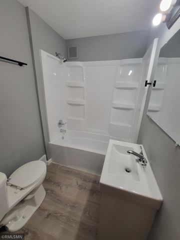 504 S Rum River Drive, Princeton, MN 55371