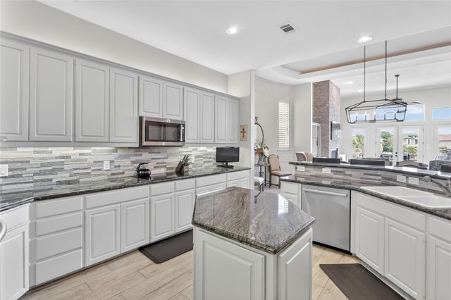 223 Dominion DR, Horseshoe Bay, TX 78657