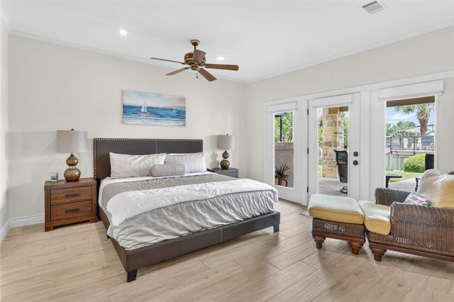 223 Dominion DR, Horseshoe Bay, TX 78657