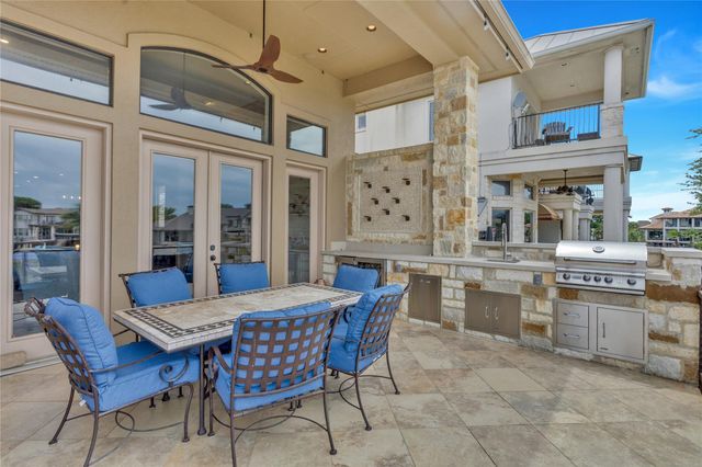 223 Dominion DR, Horseshoe Bay, TX 78657