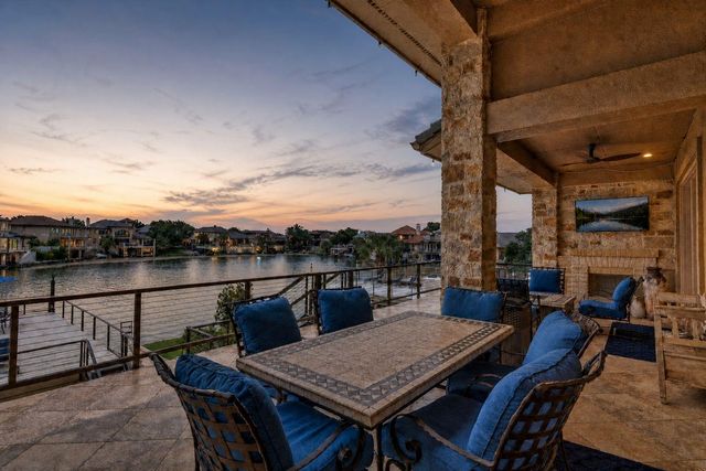 223 Dominion DR, Horseshoe Bay, TX 78657