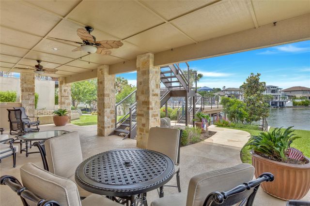 223 Dominion DR, Horseshoe Bay, TX 78657