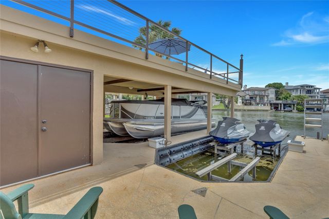 223 Dominion DR, Horseshoe Bay, TX 78657