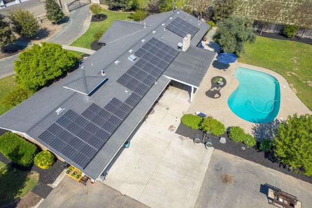 5650 S De Wolf Ave, Fowler, CA 93625