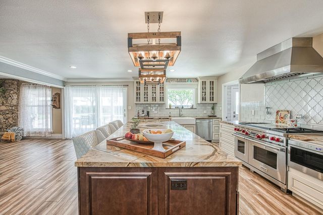 5650 S De Wolf Ave, Fowler, CA 93625