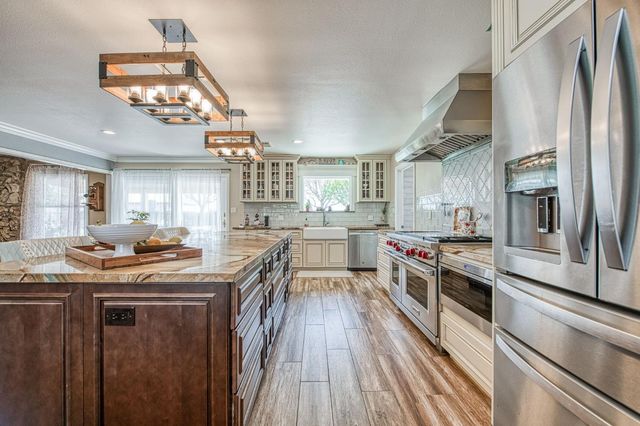 5650 S De Wolf Ave, Fowler, CA 93625