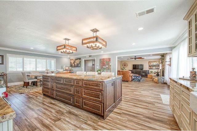 5650 S De Wolf Ave, Fowler, CA 93625