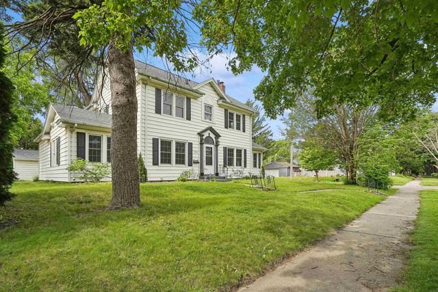 125 Home Park Boulevard, Waterloo, IA 50701