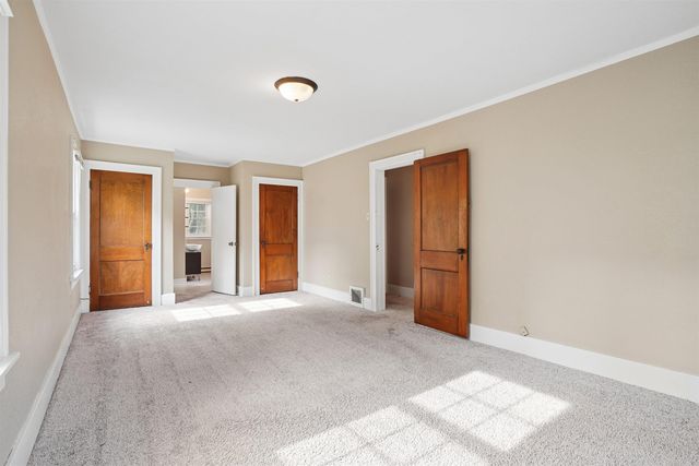 125 Home Park Boulevard, Waterloo, IA 50701