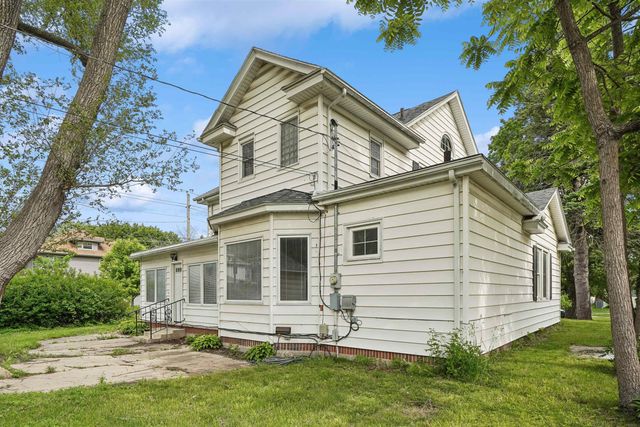 125 Home Park Boulevard, Waterloo, IA 50701
