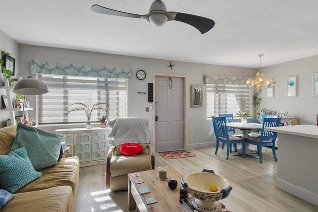 2920 Lake Osborne Drive 103, Lake Worth Beach, FL 33461