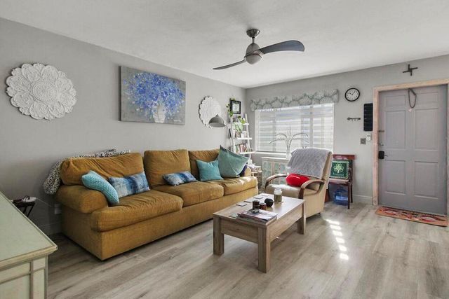 2920 Lake Osborne Drive 103, Lake Worth Beach, FL 33461